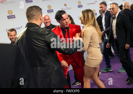 Jusqu'à Lindemann ( Rammstein ) et Sophia Thomalla à l'ECHO Award 2016 à Berlin, , 07.04.2016 © AFP PHOTO alliance/Alamy Live News Banque D'Images