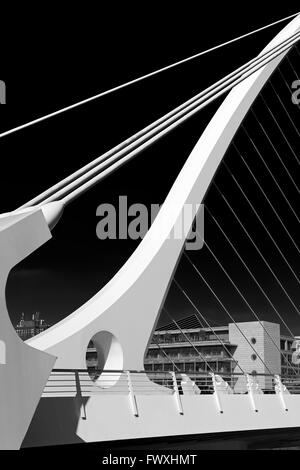 Samuel Beckett Bridge, River Liffey, Dublin, County Dublin, Irlande, Europe Banque D'Images