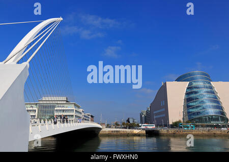 Samuel Beckett Bridge, River Liffey, Dublin, County Dublin, Irlande, Europe Banque D'Images