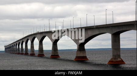 Pont de la Confédération entre l'île et du Nouveau-Brunswick Banque D'Images