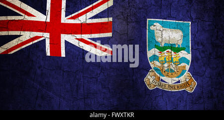 Îles Falkland drapeau sur un vieux mur fissuré Banque D'Images