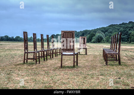 "L'installation d'art public des jurés marquage Runnymede 800 ans de l'influence de la Grande Charte Banque D'Images