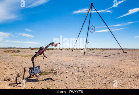 Parc de sculptures, Mutonia Alberrie Creek, Oodnadatta Track, l'Australie du Sud, sculptures et installations par Robin 'Mutoid' Cooke Banque D'Images