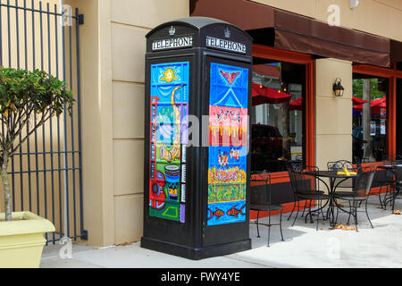 Téléphone britannique ancienne fort utilisé comme élément décoratif, célébration, Osceola County, Floride, États-Unis d'Amérique Banque D'Images