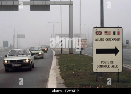 Allemagne , 1979, le mur de Berlin à la frontière Checkpoint Alfa, sur l'autoroute Banque D'Images
