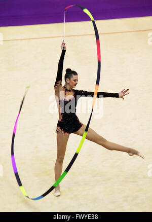 Alina Maksymenko (Ukraine) effectue à Deriugina Cup (Coupe du Monde de Gymnastique rythmique) Le 17 mars 2012 à Kiev, Ukraine Banque D'Images