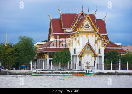 Wat Phra Keo sur la rivière Chao Praya, à Bangkok, Thaïlande Banque D'Images