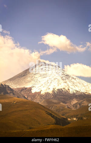 Volcan Cotopaxi, également appelé col de la Lune, l'Amérique du Sud Banque D'Images