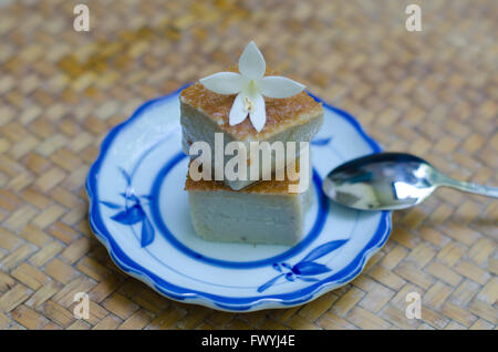 Crème de coco (Kaeng Maw Khanom carrés) Banque D'Images