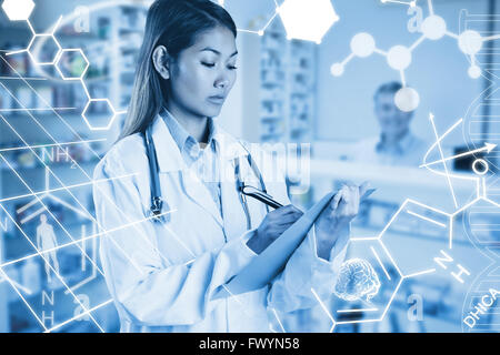 Composite image médecin écrit sur des fichiers Banque D'Images