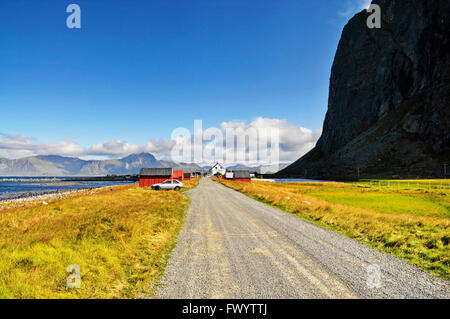 Gravier vers le village Eggum on Lofoten en Norvège. Banque D'Images