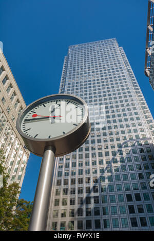 Réveil et gratte-ciel à Canary Wharf, les Docklands le coeur du quartier financier de Londres Banque D'Images