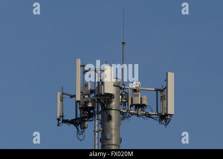 Tour de téléphonie cellulaire à Kingston (Ontario), le jeudi 7 janvier 2016. Banque D'Images