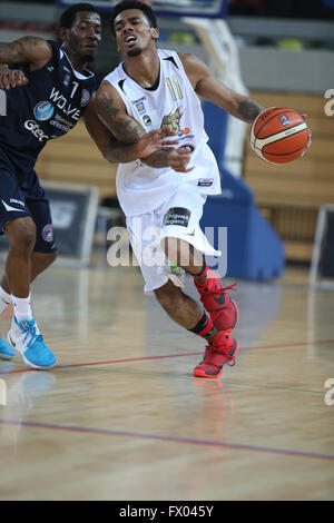 Stratford, au Royaume-Uni. Le 08 Avr, 2016. Boîte de cuivre Arena, Stratford, Royaume-Uni - British Basketball match Leage entre Londres et Lions Loups Worcester - Crédit : Samuel Bay/Alamy Live News Banque D'Images