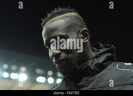 Berlin, Allemagne. 8Th apr 2016. Salif Sane du Hanovre en photo avant le match de football Bundesliga Hanovre 96 vs Hertha Berlin à Berlin, Allemagne, 8 avril 2016. Photo : Rainer Jensen/dpa/Alamy Live News Banque D'Images