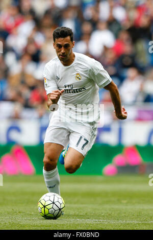 Madrid, Espagne. 09 avr, 2016. Alvaro Arbeloa Coca (17) Real Madrid. La Liga match entre le Real Madrid et SD Eibar au Santiago Bernabeu à Madrid, Espagne. Credit : Action Plus Sport/Alamy Live News Banque D'Images