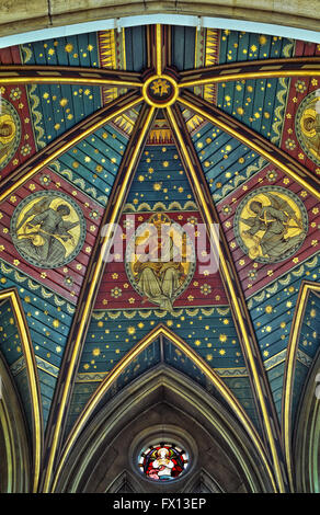 Plafond en bois peint décoratif à St Leonards Church, Birdingbury, Warwickshire, en Angleterre Banque D'Images