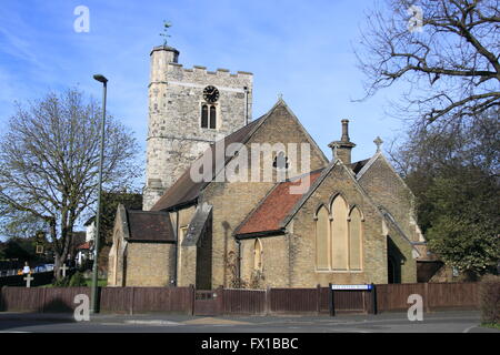 St Peter's Parish Church, Walton Road, West Molesey, Surrey, Angleterre, Grande-Bretagne, Royaume-Uni, UK, Europe Banque D'Images