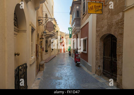 Rue étroite à Rabat (Victoria), Gozo, Malte. Banque D'Images