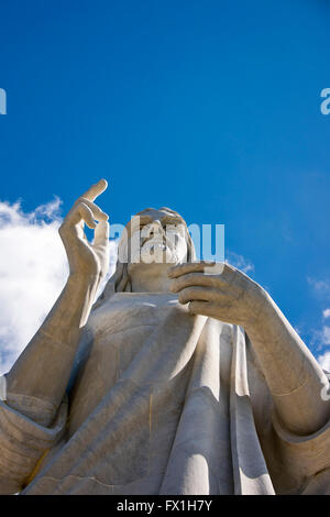 La verticale vue rapprochée de la statue du Christ de La Havane, Cuba. Banque D'Images