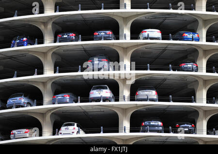 Une partie de l'exposé 19 étages garage sur l'une des deux tours identiques Marina City à Chicago, Illinois, USA. Banque D'Images