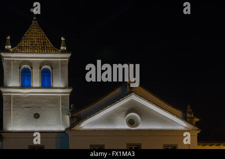 SAO PAULO, BRÉSIL - le 25 janvier : nuit de toit Détails Pateo do Colegio à Padre Manuel da Nobrega Square à Sao Paul Banque D'Images