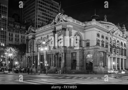 Théâtre municipal de São Paulo, construit en 1903 et ouvert en 1911, avec l'opéra hamlet Banque D'Images