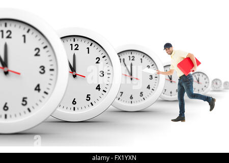 Delivery man with red fort d'exécution Banque D'Images