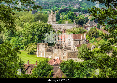 Vue à distance à l'Hôpital de Saint Croix à Winchester, Hampshire, Angleterre Banque D'Images