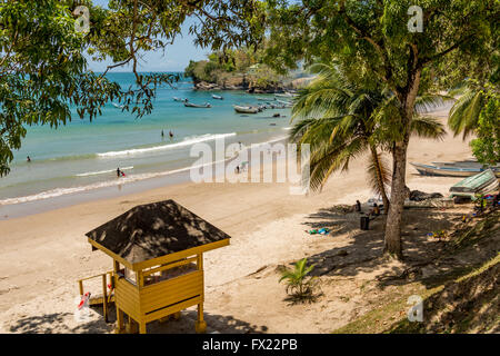 Une belle journée à Las Cuevas beach,la Trinité. Banque D'Images