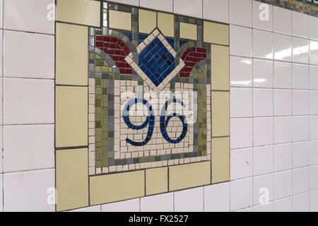 Station de métro 96th Street, New York, USA la plate-forme Banque D'Images