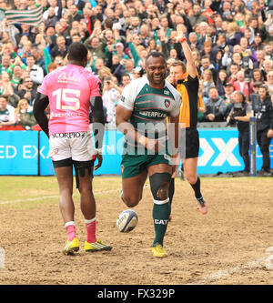 Welford Road, Leicester, UK. 10 avr, 2016. La Coupe des champions européens. Leicester Tigers contre Stade Francais. Vereniki Goneva aile célèbre alors qu'il s'exécute dans un essai pour le Tigre : Action Crédit Plus Sport/Alamy Live News Banque D'Images