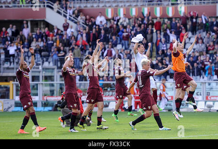 Turin, Italie. 10 avril 2016 : les joueurs de Torino FC célèbre à la fin de la série d'un match de football entre Torino FC et l'Atalanta BC au stade olympique de Turin. Credit : Nicolò Campo/Alamy Live News Banque D'Images