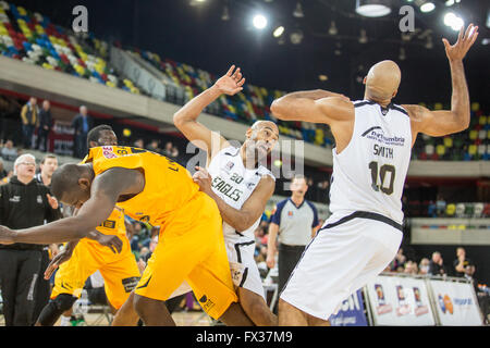 London, UK 10 avril, 2016. London Lions contre Newcastle Eagles à l'Arène de cuivre dans le parc olympique, Newcastle blanche gagner 93-84. Copyright Carol Moir/Alamy Live News. Banque D'Images