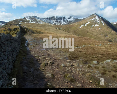 L'helvellyn gamme de montagne à la fin de l'hiver. parc national de lake District, Cumbria, Angleterre. Banque D'Images