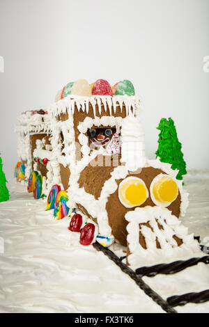 Santa's maison gingerbread train Banque D'Images