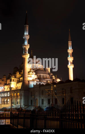 La Yeni Camii, la nouvelle mosquée ou mosquée de la Valide Sultan Banque D'Images