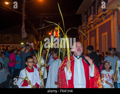 Nicaragua non identifié à prendre part à la procession des Rameaux à Granada Nicaragua Banque D'Images