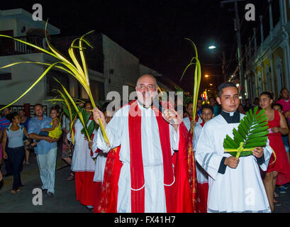 Nicaragua non identifié à prendre part à la procession des Rameaux à Granada Nicaragua Banque D'Images