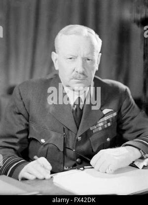 L'Air Chief Marshal Sir Arthur Harris, commandant en chef de la Royal Air Force Bomber Command Banque D'Images