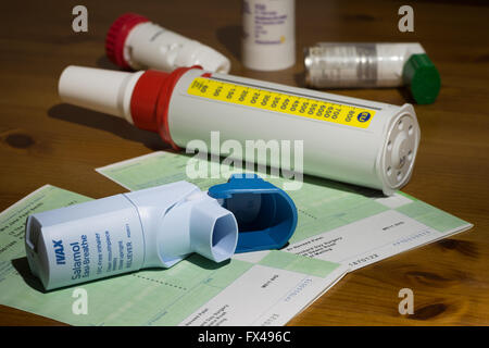 Prescription NHS pour le pic de débit-mètre d'air et de l'asthme au cours de la pompe utilisation de médicaments prescrits pas vraiment remédier à la respiration asthmatique Banque D'Images