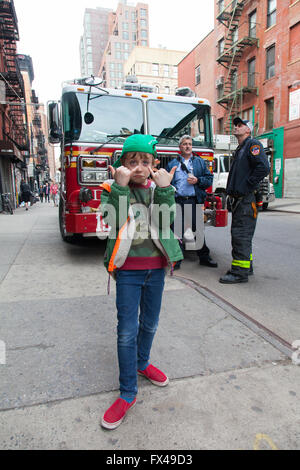 Camion à incendie , Lower East Side, New York City, États-Unis d'Amérique. Banque D'Images