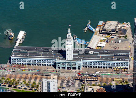 Vue aérienne, Ferry Building avec tour de l'horloge, San Francisco, San Francisco, San Francisco, États-Unis Banque D'Images