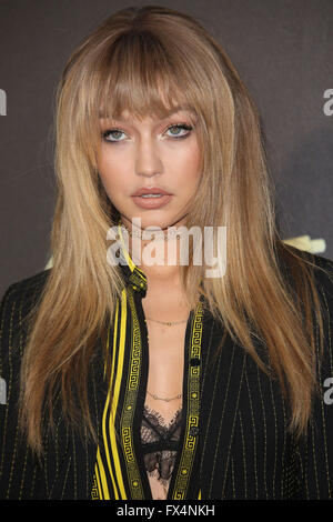 Burbank, CA, USA. Apr 9, 2016. 09 avril 2016 - Burbank, Californie - Gigi Hadid. 2016 MTV Movie Awards tenue à Warner Bros Studios. Crédit Photo : © Sammi Sammi/AdMedia/AdMedia/ZUMA/Alamy Fil Live News Banque D'Images