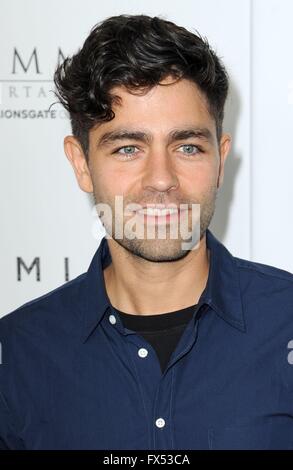 New York, NY, USA. Apr 11, 2016. Adrien Grenier aux arrivées des Premiere, AMC Loews Lincoln Chease, New York, NY Le 11 avril 2016. Credit : Kristin Callahan/Everett Collection/Alamy Live News Banque D'Images