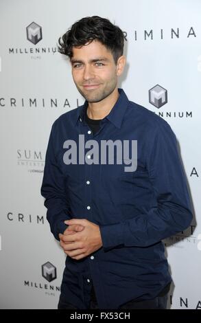 New York, NY, USA. Apr 11, 2016. Adrien Grenier aux arrivées des Premiere, AMC Loews Lincoln Chease, New York, NY Le 11 avril 2016. Credit : Kristin Callahan/Everett Collection/Alamy Live News Banque D'Images