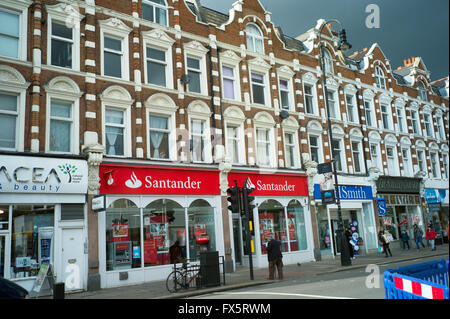 La Banque Santander à Muswell Hill, au nord de Londres Banque D'Images