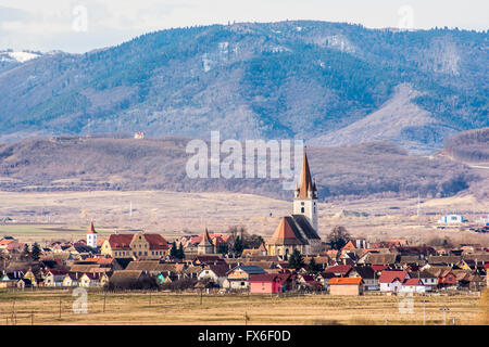 L'église fortifiée de Cristian, Roumanie, près de Sibiu. Le sud-est de la Transylvanie en Roumanie a l'un des plus grands nombres de st Banque D'Images