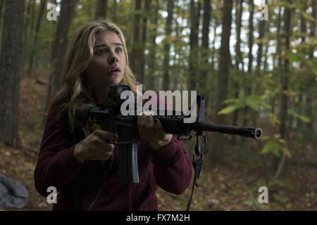 La 5ème Vague Année : 2016 USA Réalisation : J Blakeson Chloe Grace Moretz Banque D'Images