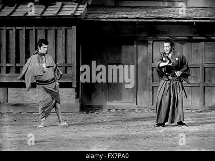 Yojimbo Yojinbo Année : 1961 Réalisateur : Akira Kurosawa Japon Tatsuya Nakadai, Toshiro Mifune Banque D'Images